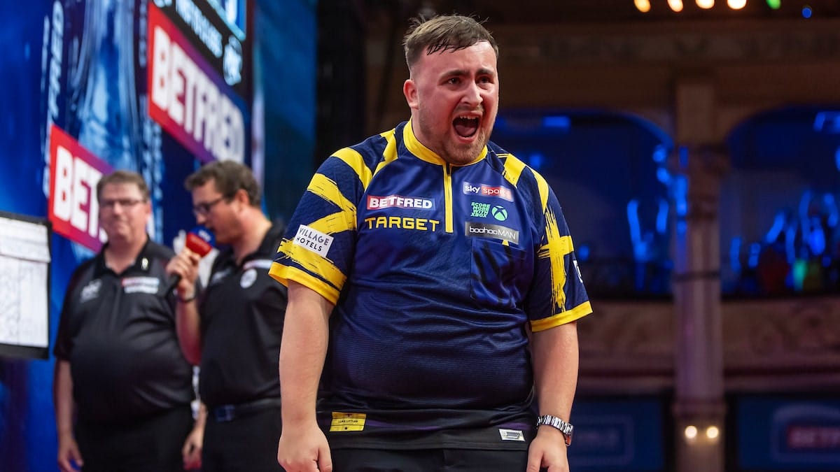 Historisch! Littler gooit 9-darter op World Matchplay in beste leg ooit