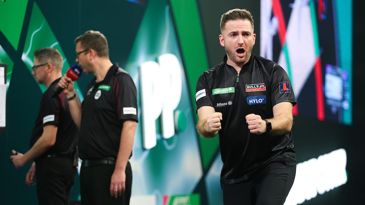 Arno Merk zonder angst richting clash met Michael van Gerwen: ‘Ik kan iedereen verslaan’