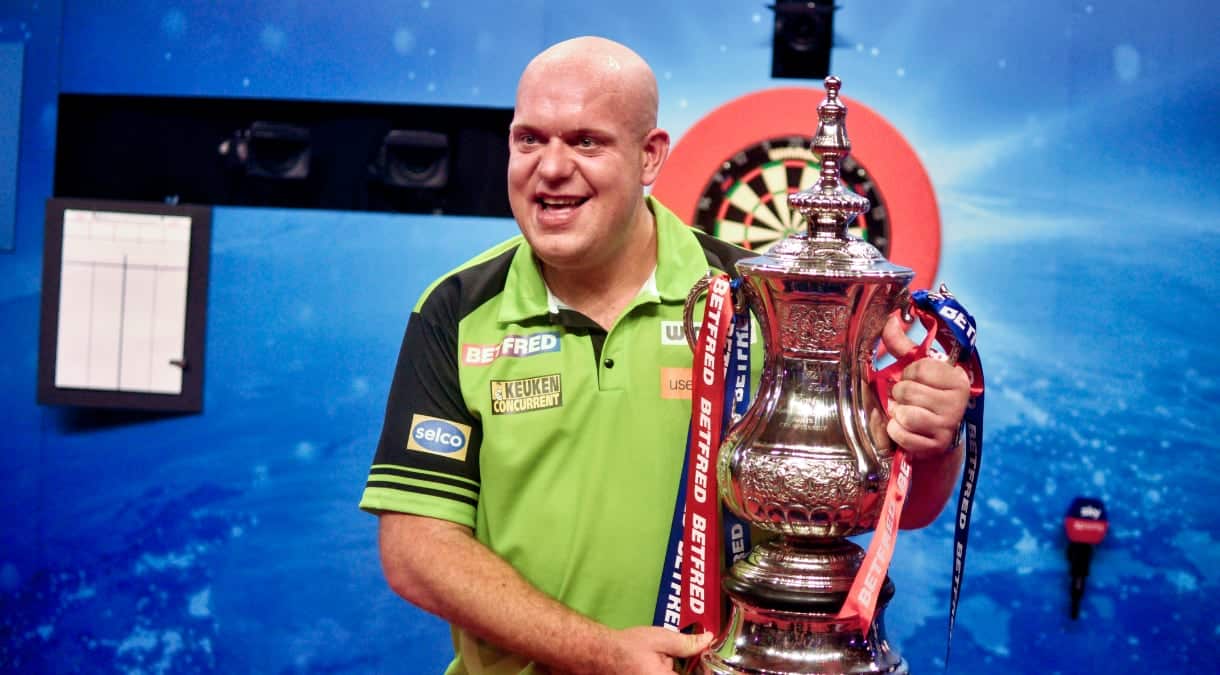 Zóveel gooide Michael van Gerwen (de rijkste darter aller tijden) al bij elkaar