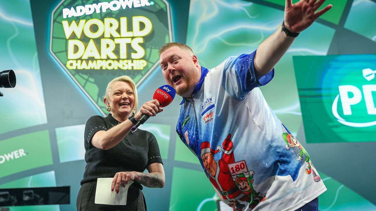 Ricky Evans baart opzien met bizar interview: “Die is zo dronken als een tor”